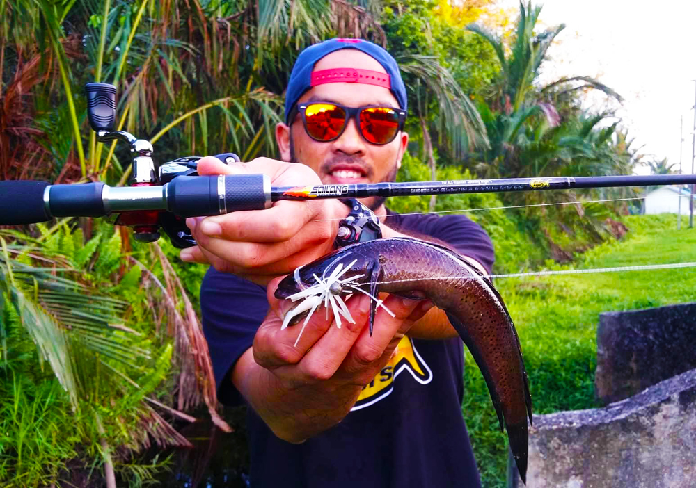 kanicen nix grenti strike grub curly tail dengan rubber jig huzairy works